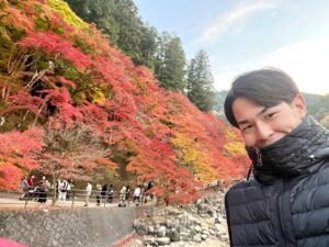 Ryo　 Instagram - 紅葉見に行くなら昼派です